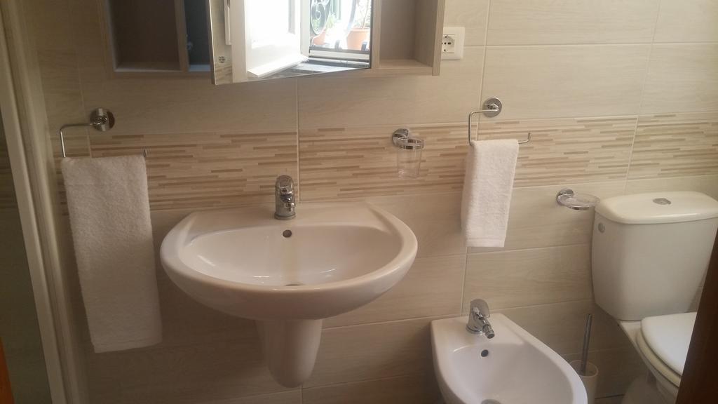 Casa Vacanze Barnaba Syracuse Exterior foto