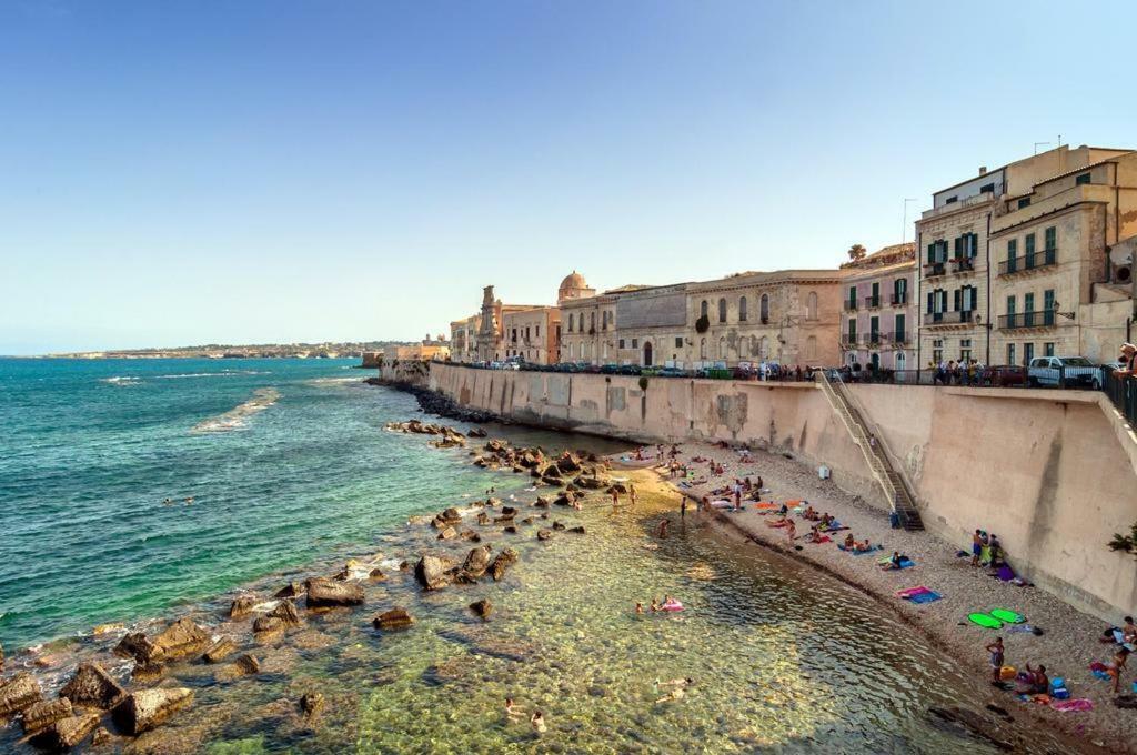 Casa Vacanze Barnaba Syracuse Exterior foto